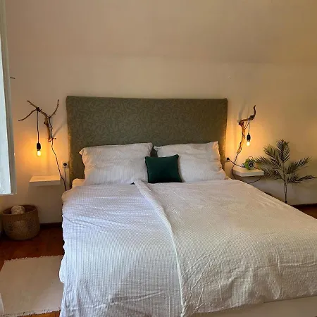 House Flora - At Traunsee *