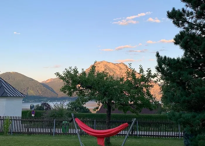 House Flora - At Traunsee * 阿尔特穆斯特